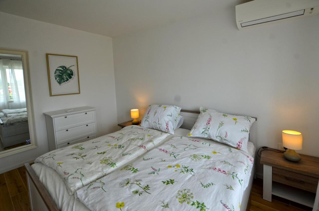 Sarah Apartment Rovinj Buitenkant foto